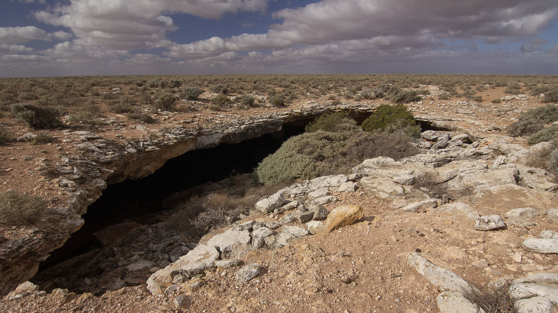 private-nullarbor-tour-doline